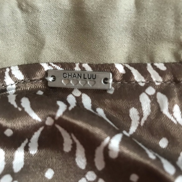 Chan Luu Blue Bead Adjustable Bracelet with Pouch - Picture 8 of 8